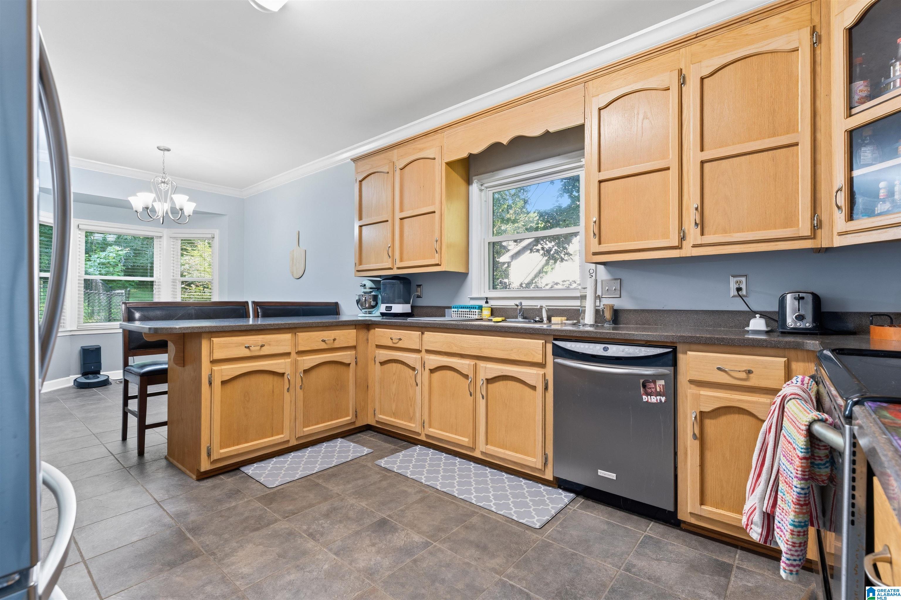 3918 Spring Valley Road Birmingham, AL 35223 - Photo 13 of 61 Gallery Image 13