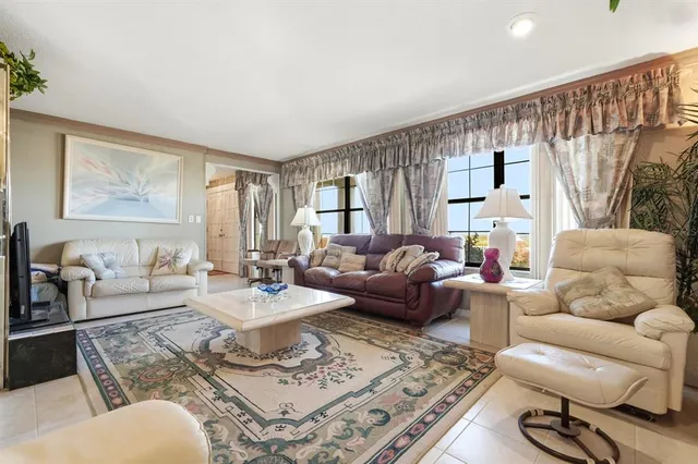 $1,275,000 | 2944 Ocean Shore Boulevard, Ormond Beach, FL 32176