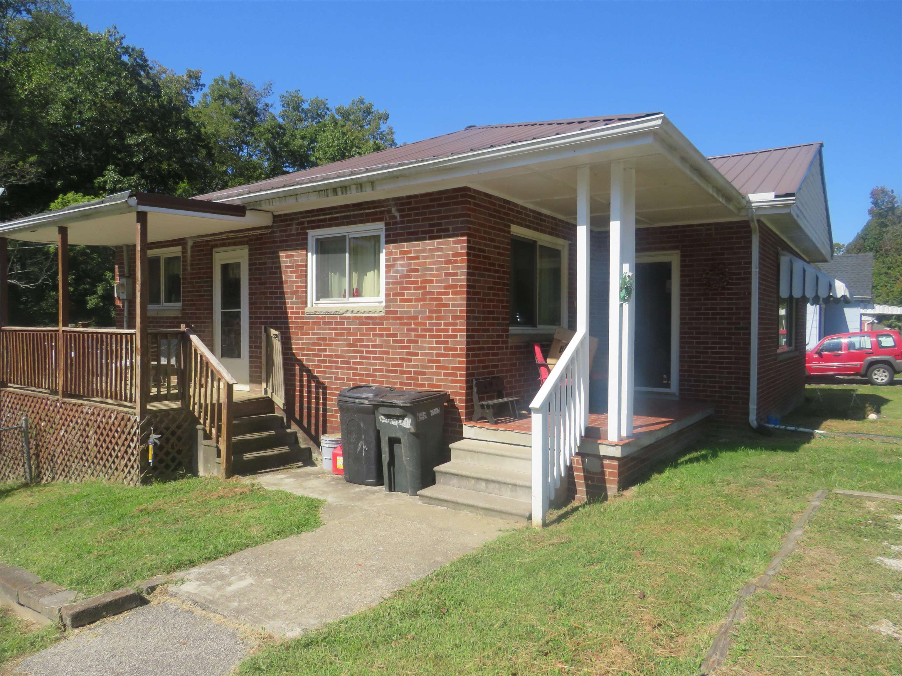 1006 Raceland Avenue Russell, KY 41169 - Photo 2 of 13