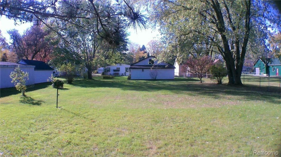 2574 Alger Road Port Huron, MI 48060 - Photo 3 of 15 WIN_20171026_15_55_12_Pro.jpg