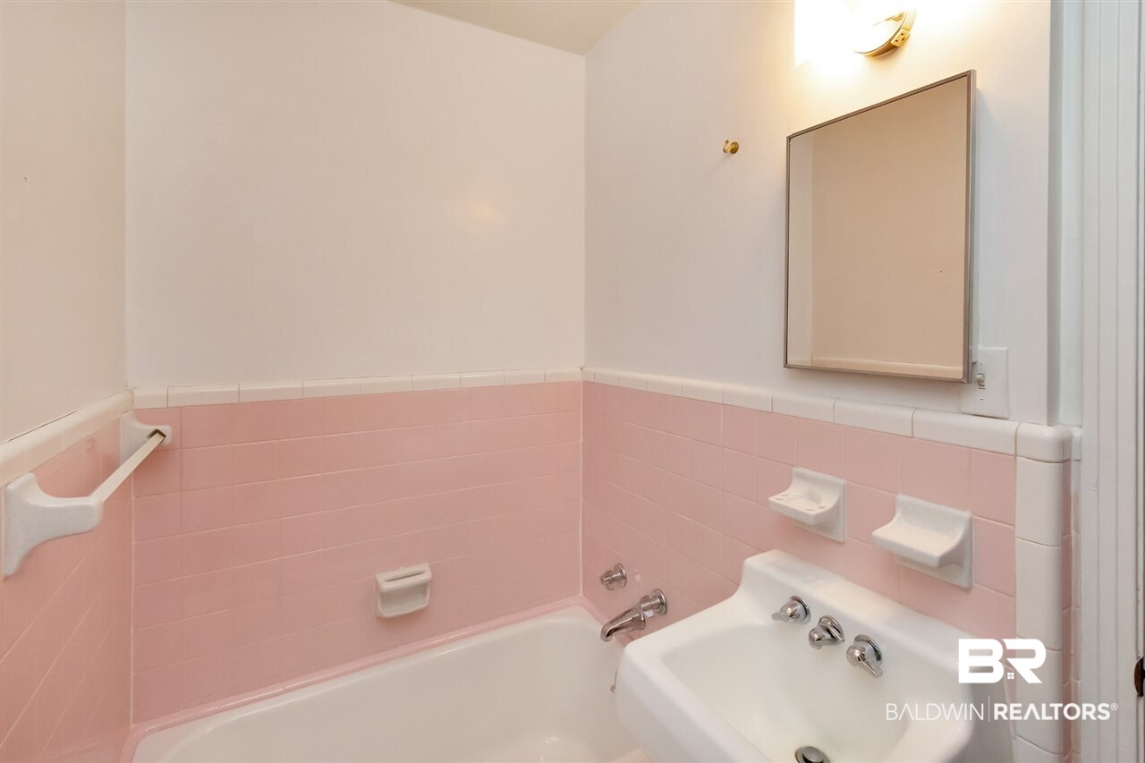 402 Coventry Way Mobile, AL 36606 - Photo 25 of 39