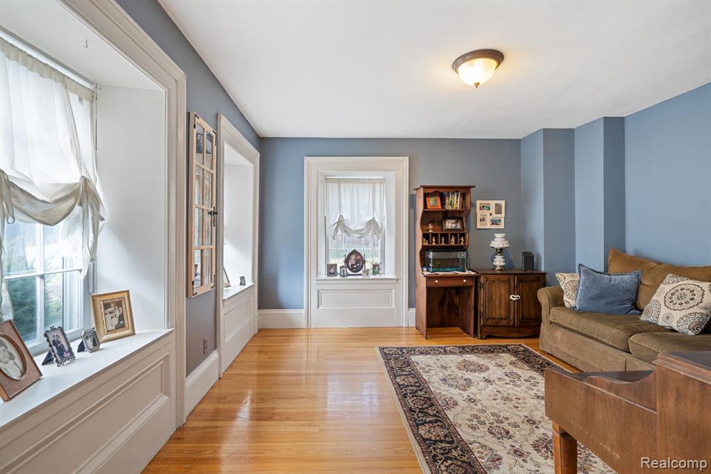 5244 Greer Road West Bloomfield, MI 48324 - Photo 8 of 41 Gallery Image 8