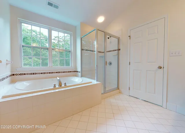 $2,800 | 1824 Big Ridge Drive, East Stroudsburg, PA 18302