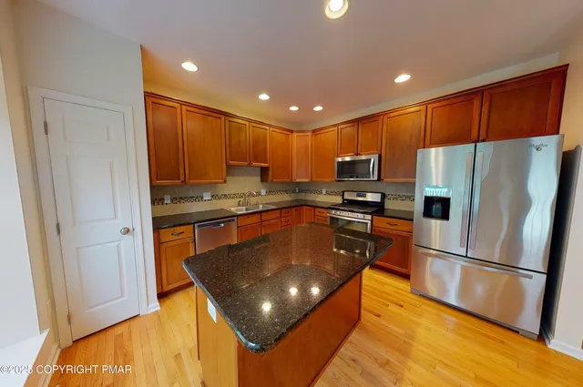 $2,800 | 1824 Big Ridge Drive, East Stroudsburg, PA 18302