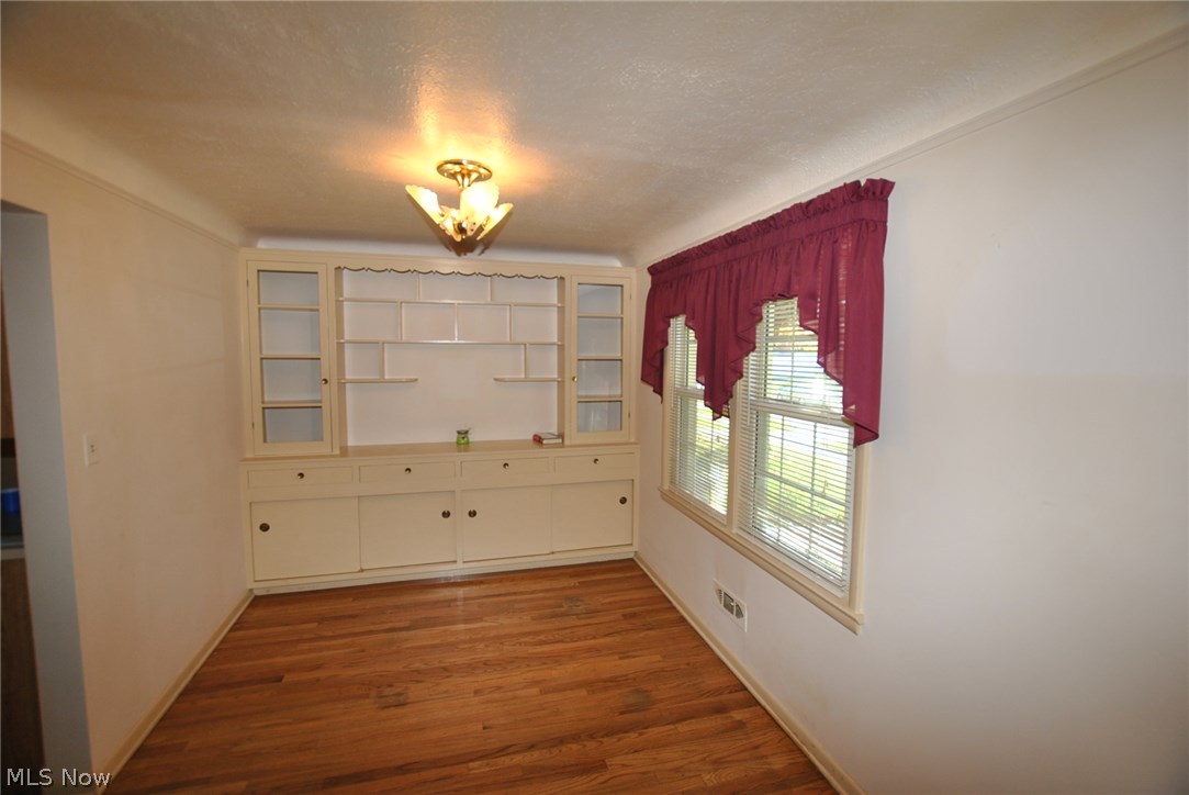 5951 Wareham Drive Parma, OH 44129 - Photo 3 of 19