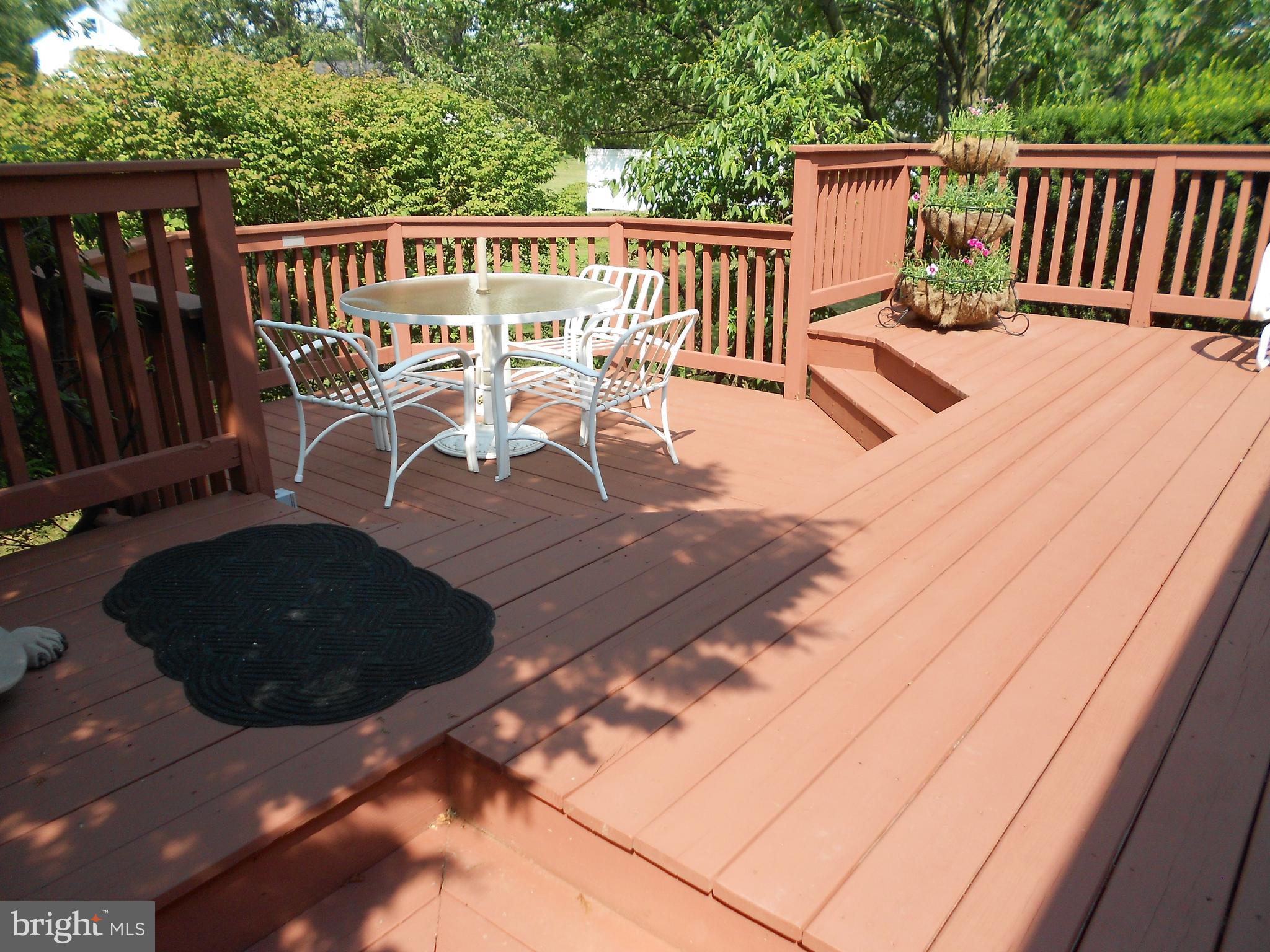 2220 Hillcrest Road Quakertown, PA 18951 - Photo 25 of 31 2-tiered deck