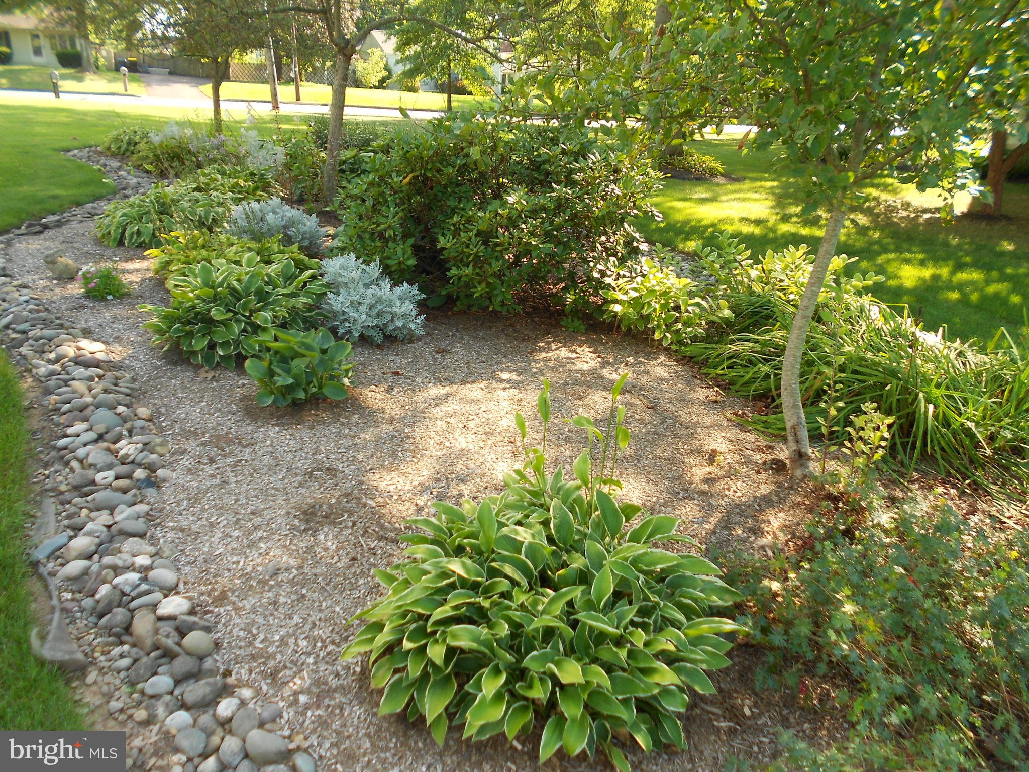 2220 Hillcrest Road Quakertown, PA 18951 - Photo 29 of 31 Island landscaping