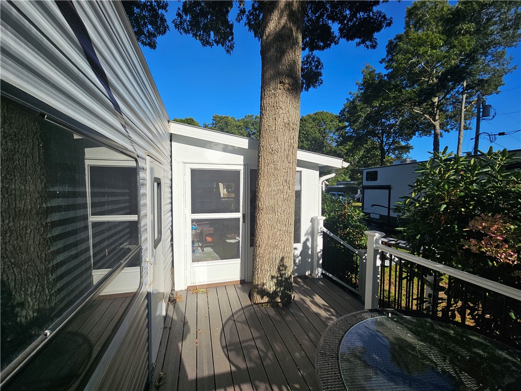 118 Dunns Corner Road Westerly, RI 02891 - Photo 8 of 22