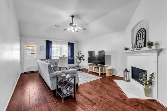 $290,000 | 30303 Castle Forest Drive, Spring, TX 77386