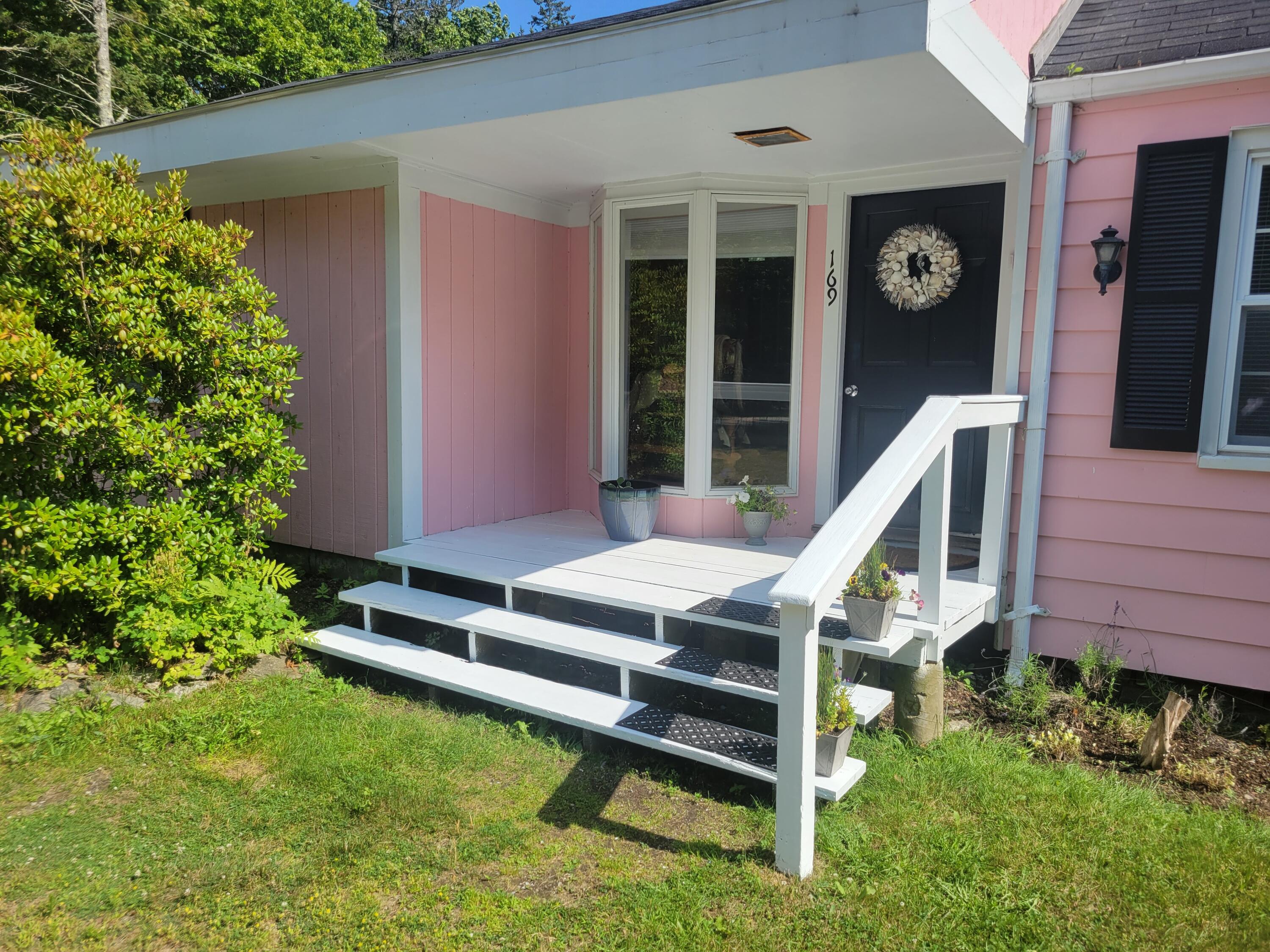 169 Hartsneck Road Tenants Harbor, ME 04860 - Photo 5 of 45 20220719_153654