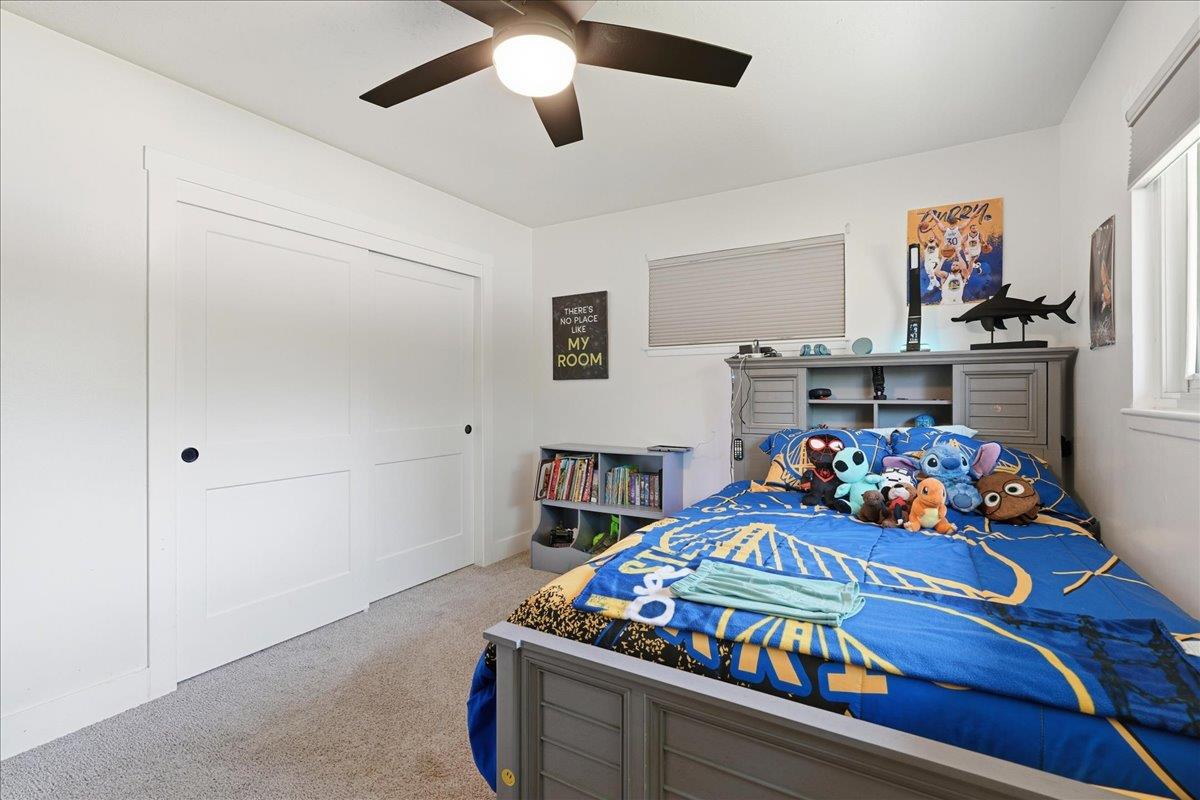 4849 Alexon Way Carmichael, CA 95608 - Photo 27 of 50 a room with toys and flat screen tv