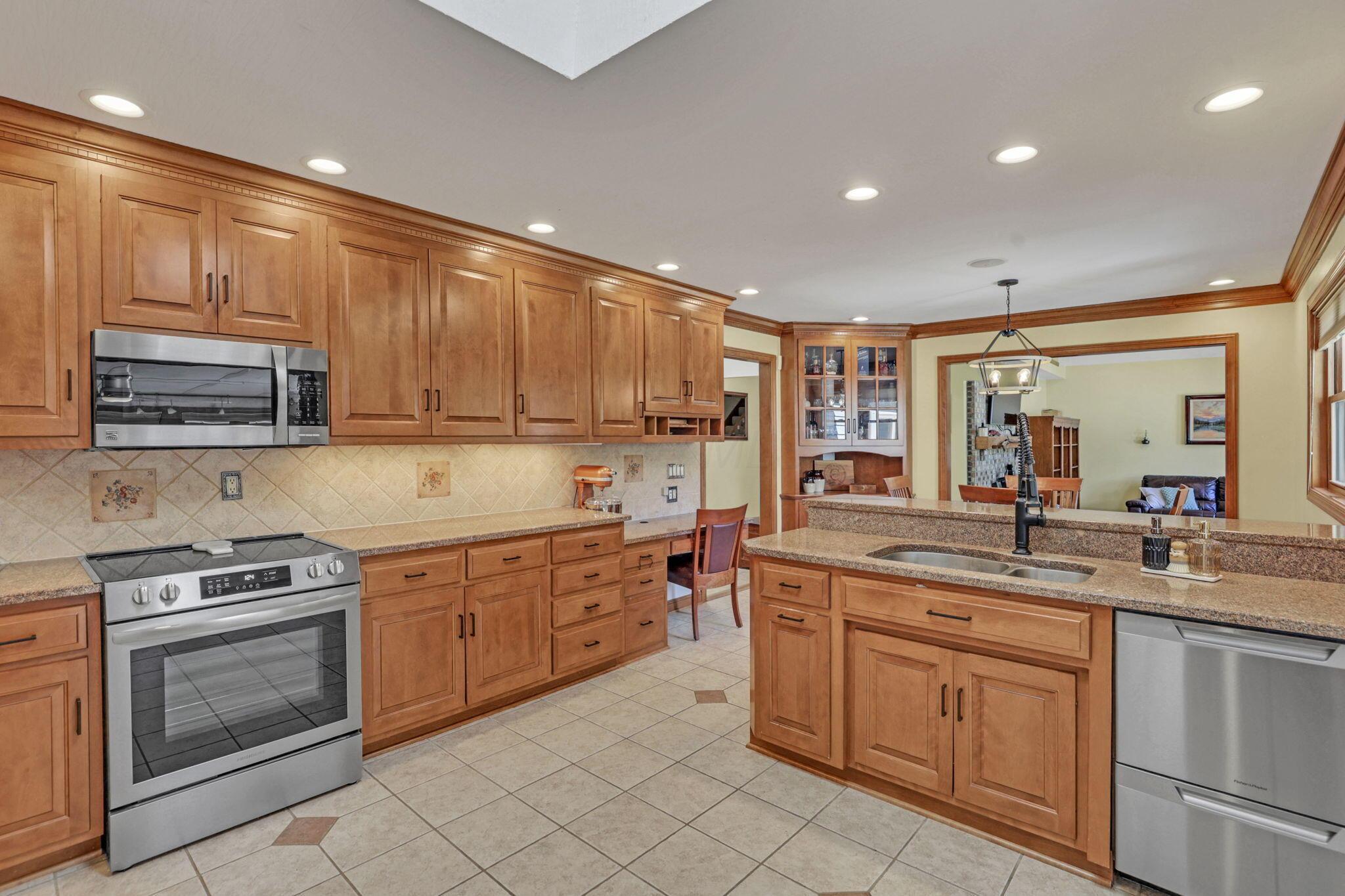 10485 Shipley Road Johnstown, OH 43031 - Photo 23 of 127 .
