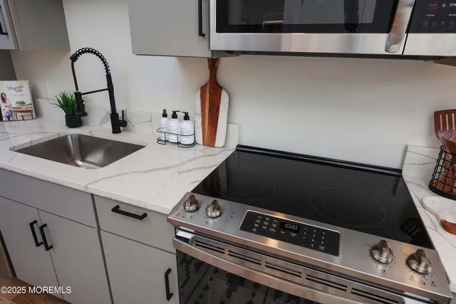 a close view of sink and tap