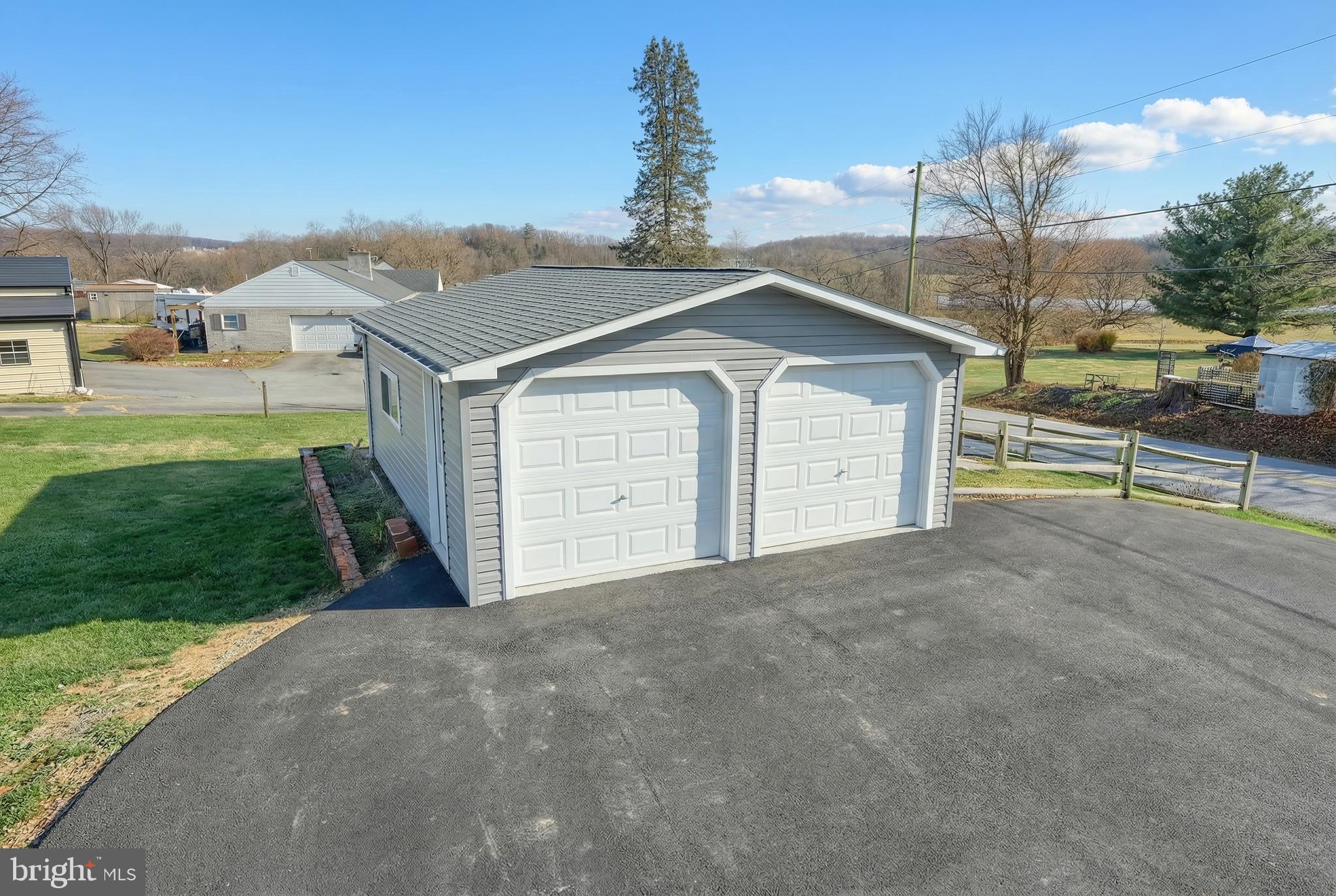 2402 Craley Road Windsor, PA 17366 - Photo 8 of 46 Media by Open Tours LLC