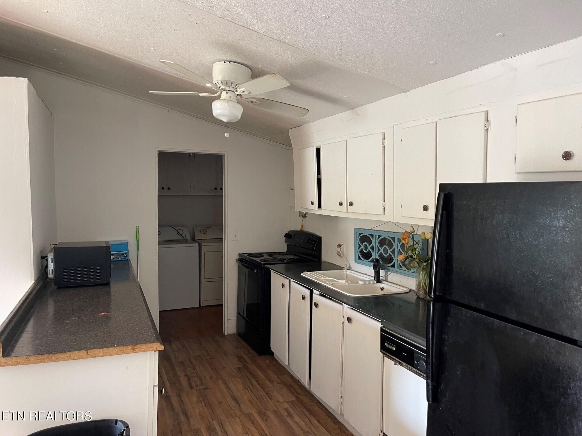 801 Wilson Road Maryville, TN 37801 - Photo 12 of 33 Kitchen
