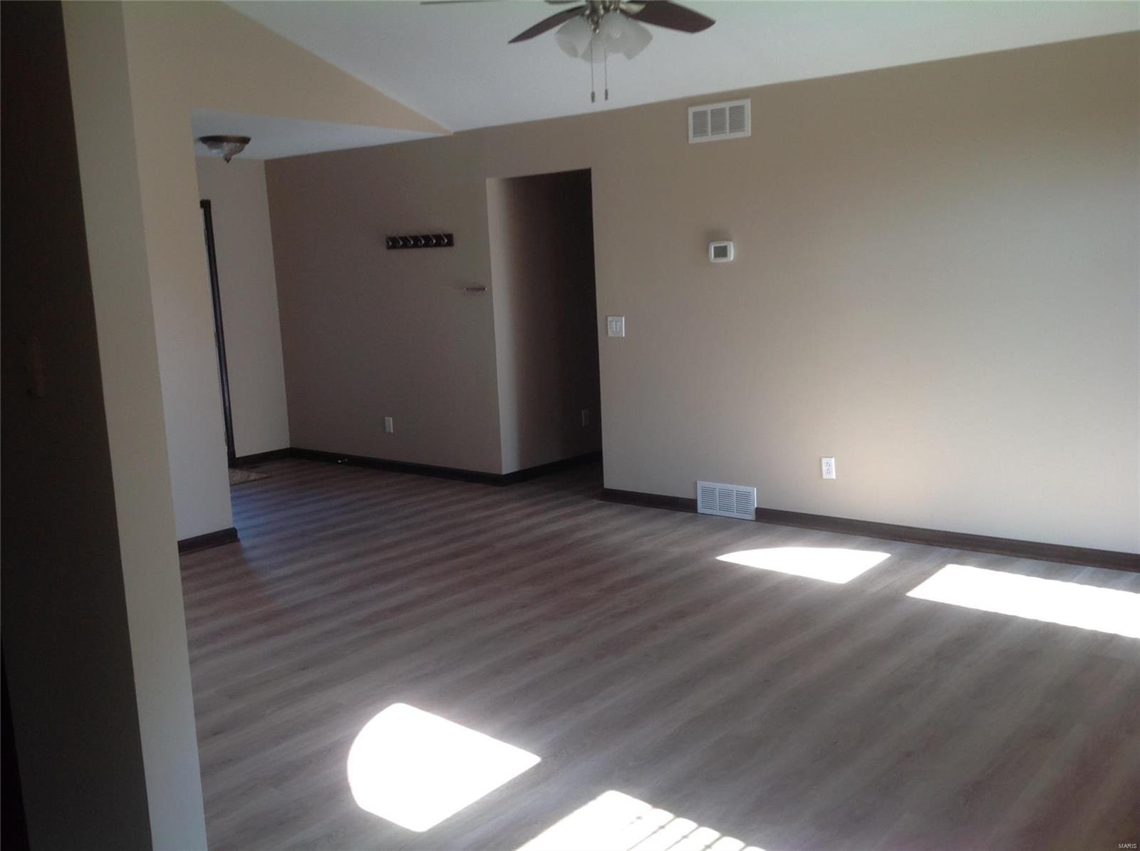 97 Wendler Road Collinsville, IL 62234 - Photo 29 of 33 Gallery Image 29