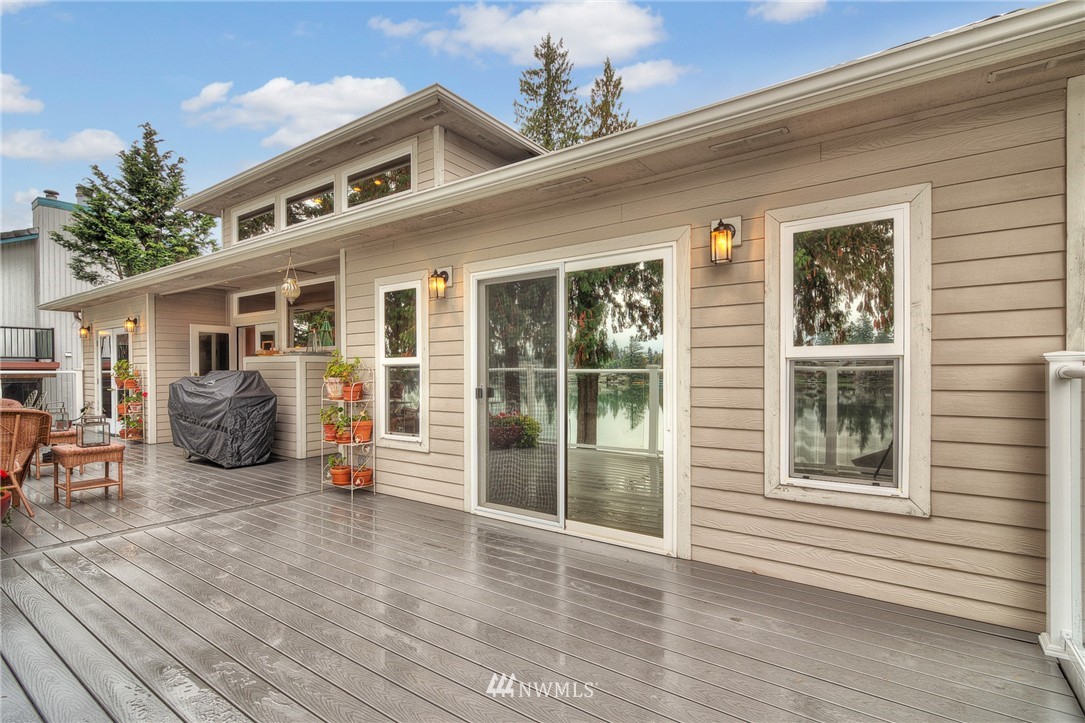 6812 Vandermark Road East Bonney Lake, WA 98391 - Photo 16 of 25 Gallery Image 16