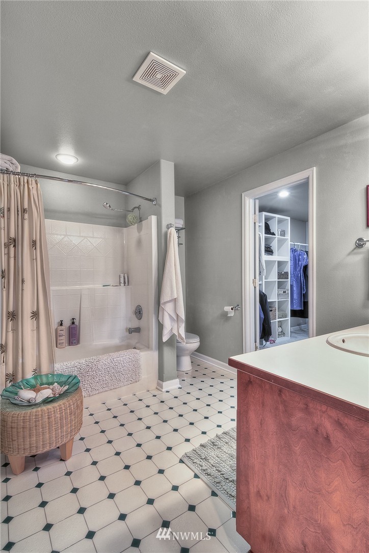 6812 Vandermark Road East Bonney Lake, WA 98391 - Photo 22 of 25 Gallery Image 22