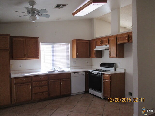 1061 West Legion Road Brawley, CA 92227 - Photo 5 of 11 Gallery Image 5