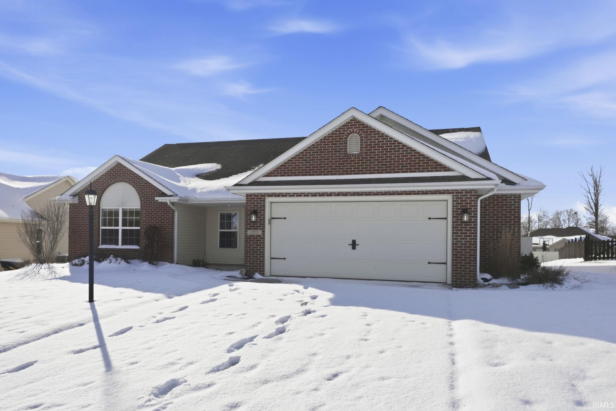 13221 Delano Cove Fort Wayne, IN 46845 - Photo 2 of 27