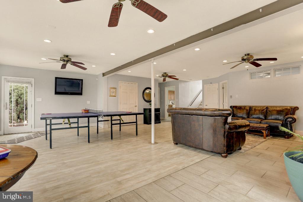 811 Creek Road Carlisle, PA 17015 - Photo 27 of 35 Gallery Image 27