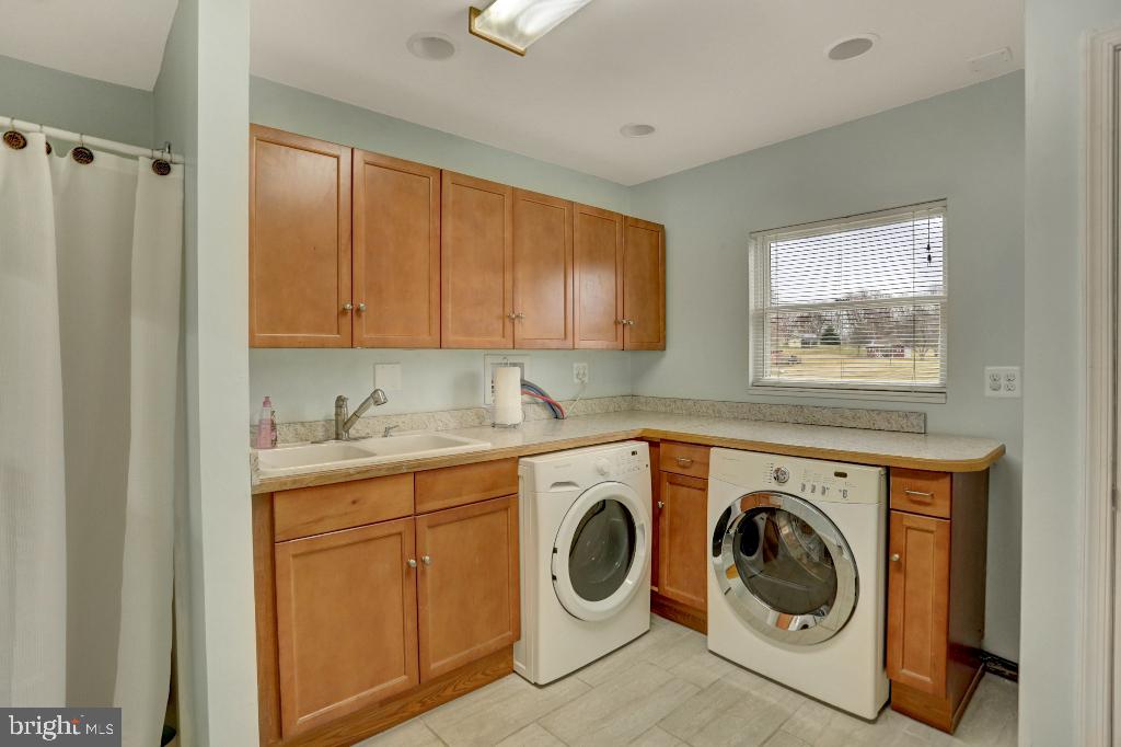 811 Creek Road Carlisle, PA 17015 - Photo 30 of 35 Gallery Image 30