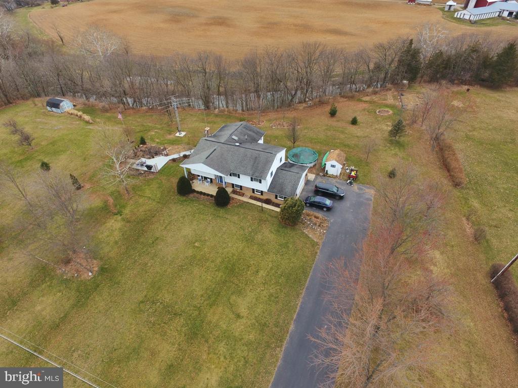 811 Creek Road Carlisle, PA 17015 - Photo 31 of 35 Gallery Image 31