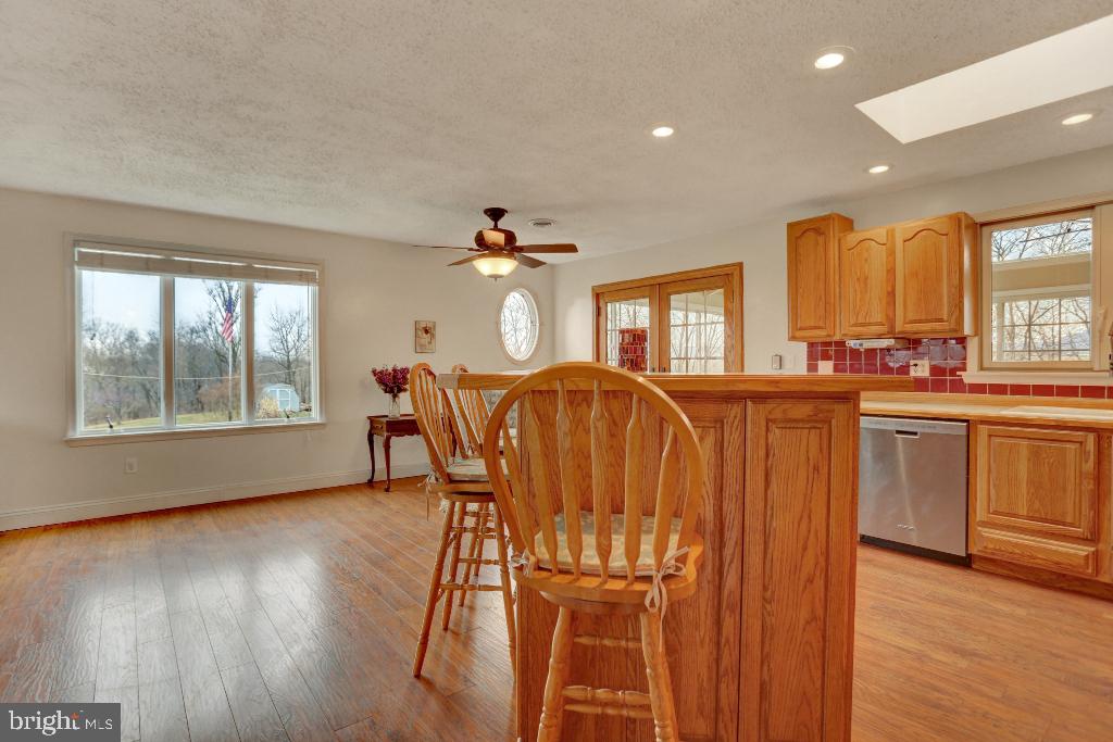 811 Creek Road Carlisle, PA 17015 - Photo 8 of 35 Gallery Image 8