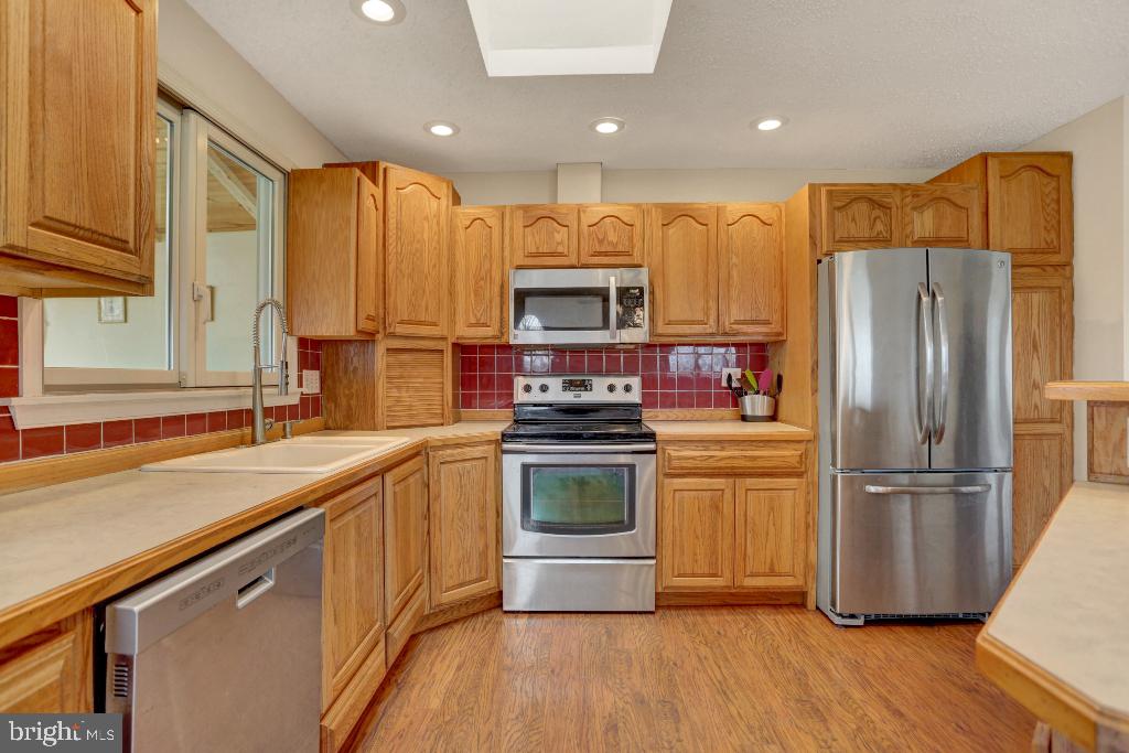 811 Creek Road Carlisle, PA 17015 - Photo 9 of 35 Gallery Image 9