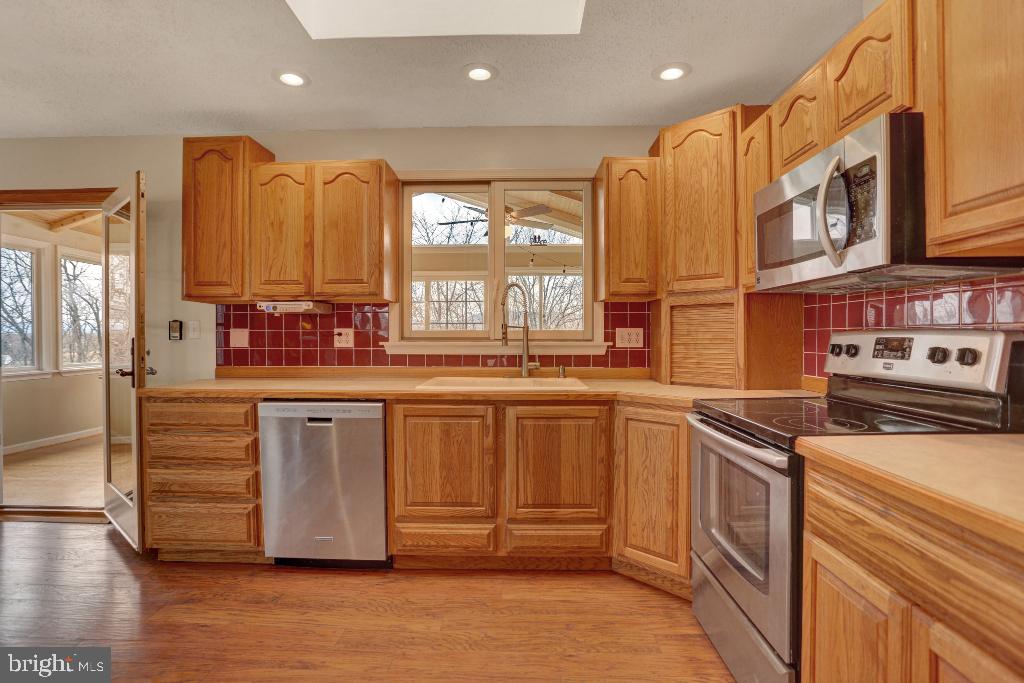 811 Creek Road Carlisle, PA 17015 - Photo 10 of 35 Gallery Image 10