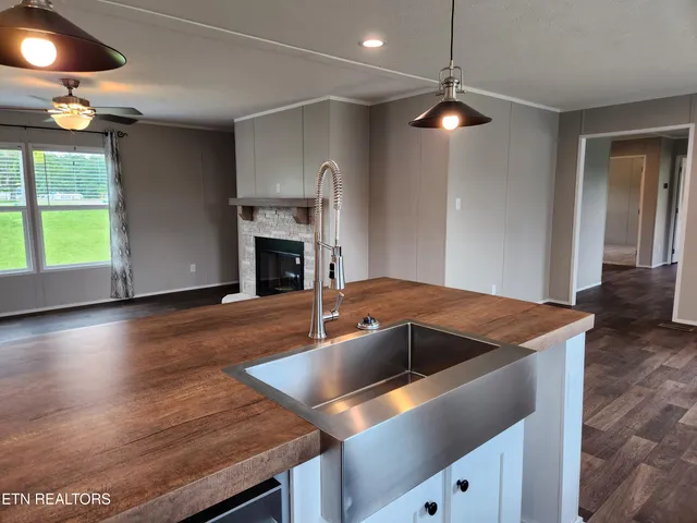 $280,000 | 1450 Pennsylvania Avenue, Jamestown, TN 38556