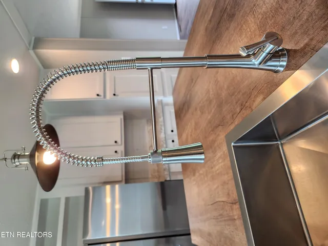 $280,000 | 1450 Pennsylvania Avenue, Jamestown, TN 38556