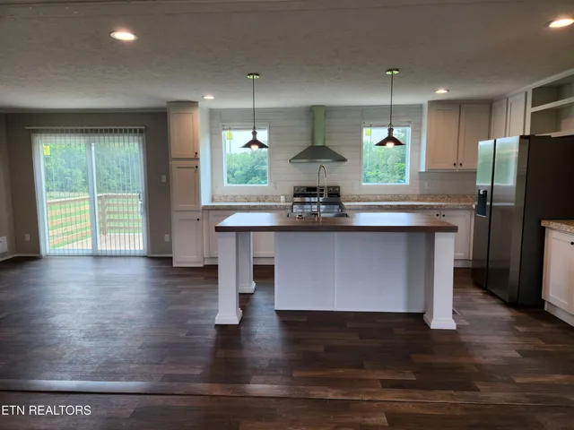 $280,000 | 1450 Pennsylvania Avenue, Jamestown, TN 38556