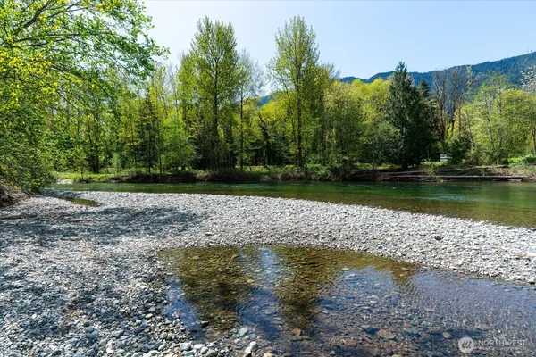 $850,000 | -xxx Mountain View Boulevard Southeast, North Bend, WA 98045