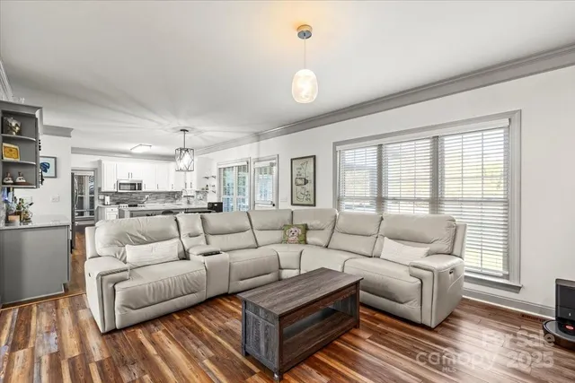 $735,000 | 11809 Farnborough Road, Huntersville, NC 28078