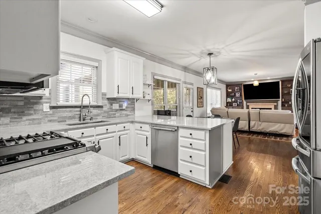 $735,000 | 11809 Farnborough Road, Huntersville, NC 28078