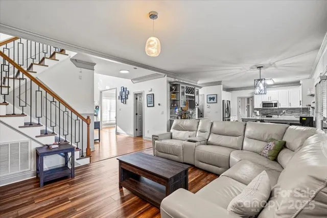 $735,000 | 11809 Farnborough Road, Huntersville, NC 28078