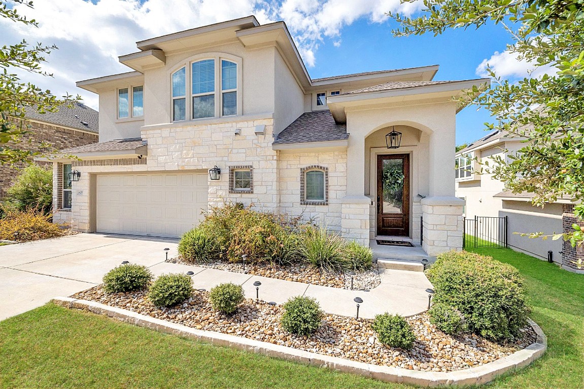 Welcome to 825 Mediterranean Drive, a meticulously maintained one-owner Pacesetter home!