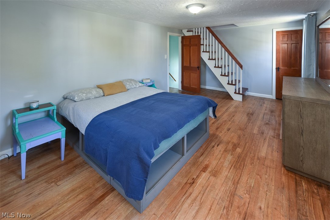 1525 South Noble Road Cleveland, OH 44121 - Photo 16 of 31