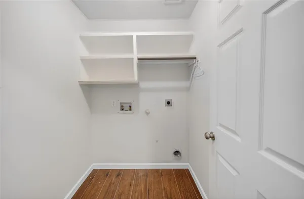 a view of a room with shelf