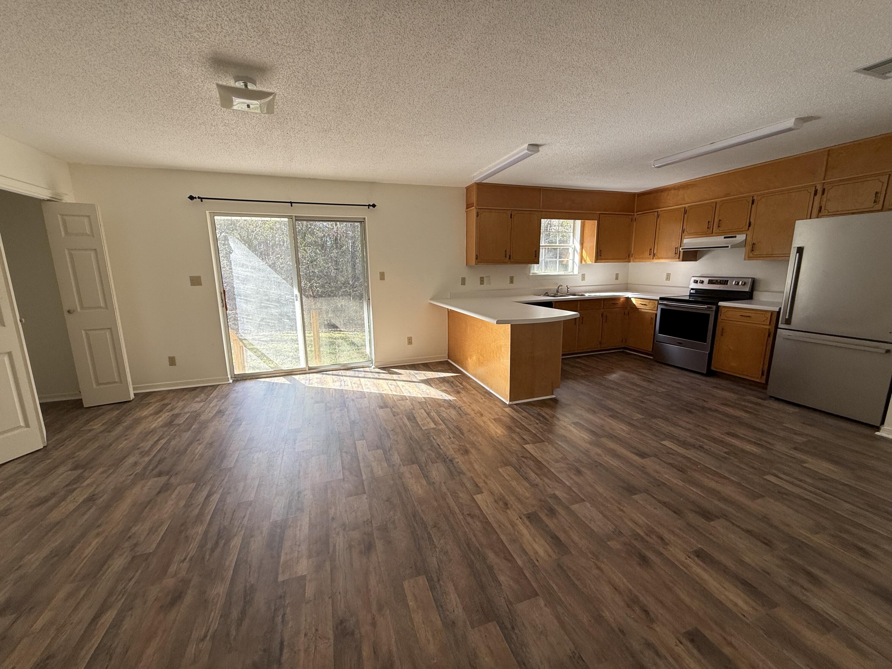 624 Hill Street DeFuniak Springs, FL 32435 - Photo 9 of 26 kitchen