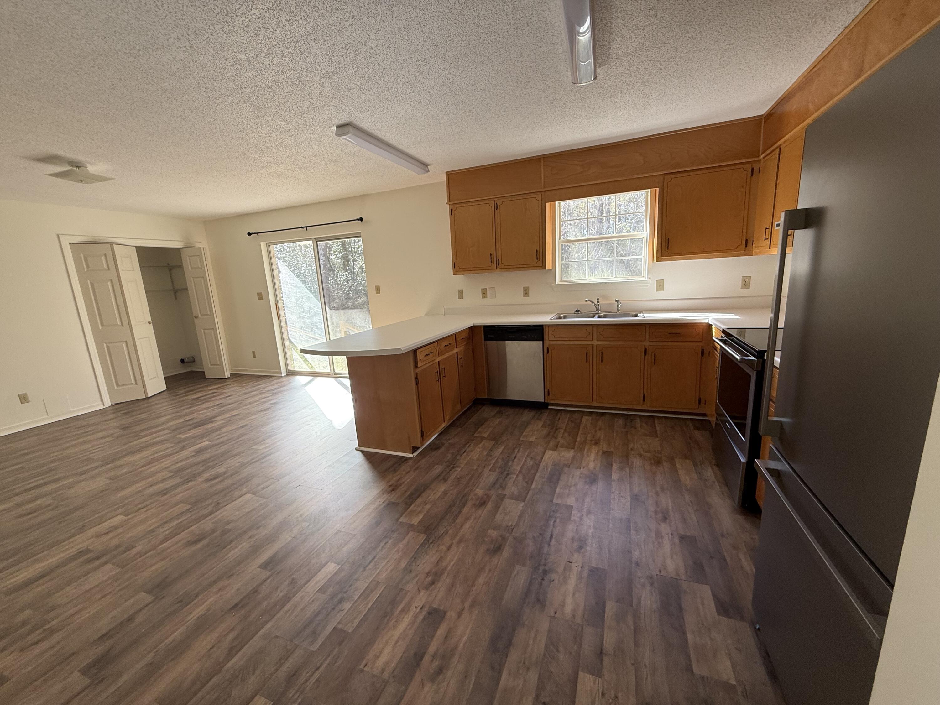 624 Hill Street DeFuniak Springs, FL 32435 - Photo 10 of 26 kitchen