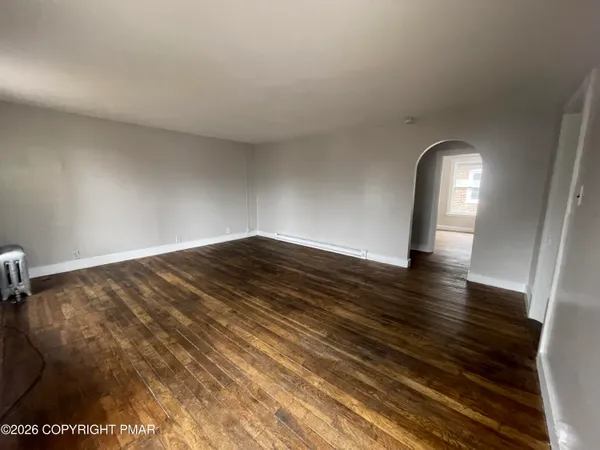 $1,850 | 245 Washington Street, Unit 2, East Stroudsburg, PA 18301