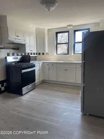 $1,850 | 245 Washington Street, Unit 2, East Stroudsburg, PA 18301