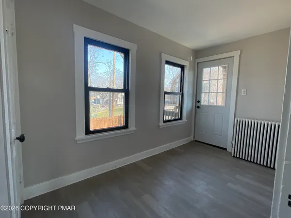 $1,850 | 245 Washington Street, Unit 2, East Stroudsburg, PA 18301