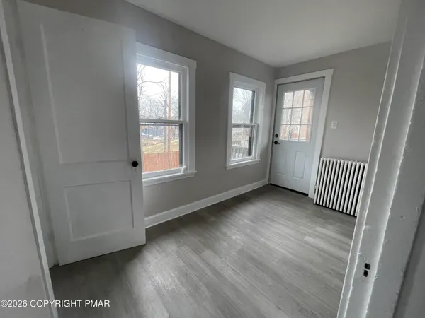 $1,850 | 245 Washington Street, Unit 2, East Stroudsburg, PA 18301