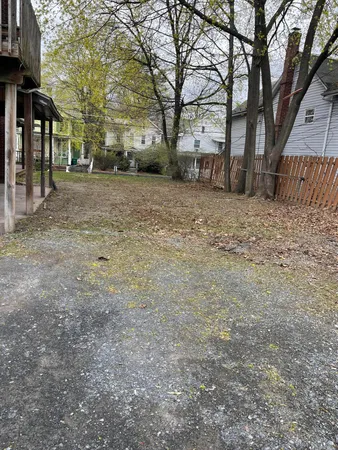 $1,850 | 245 Washington Street, Unit 2, East Stroudsburg, PA 18301