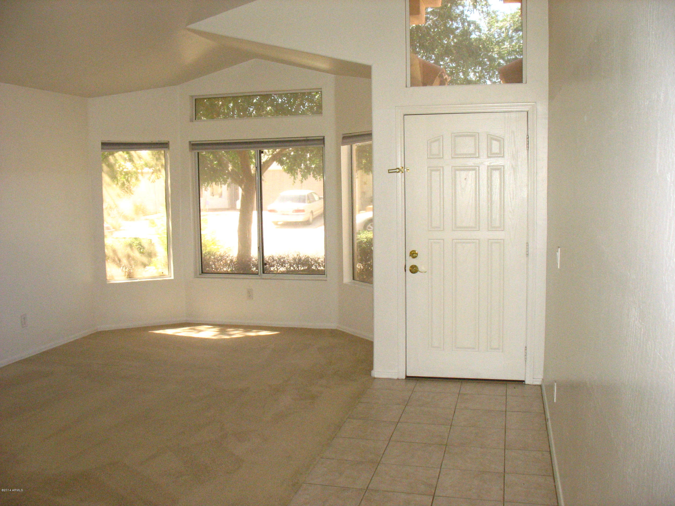 2212 East Escuda Road Phoenix, AZ 85024 - Photo 2 of 8 2212 E