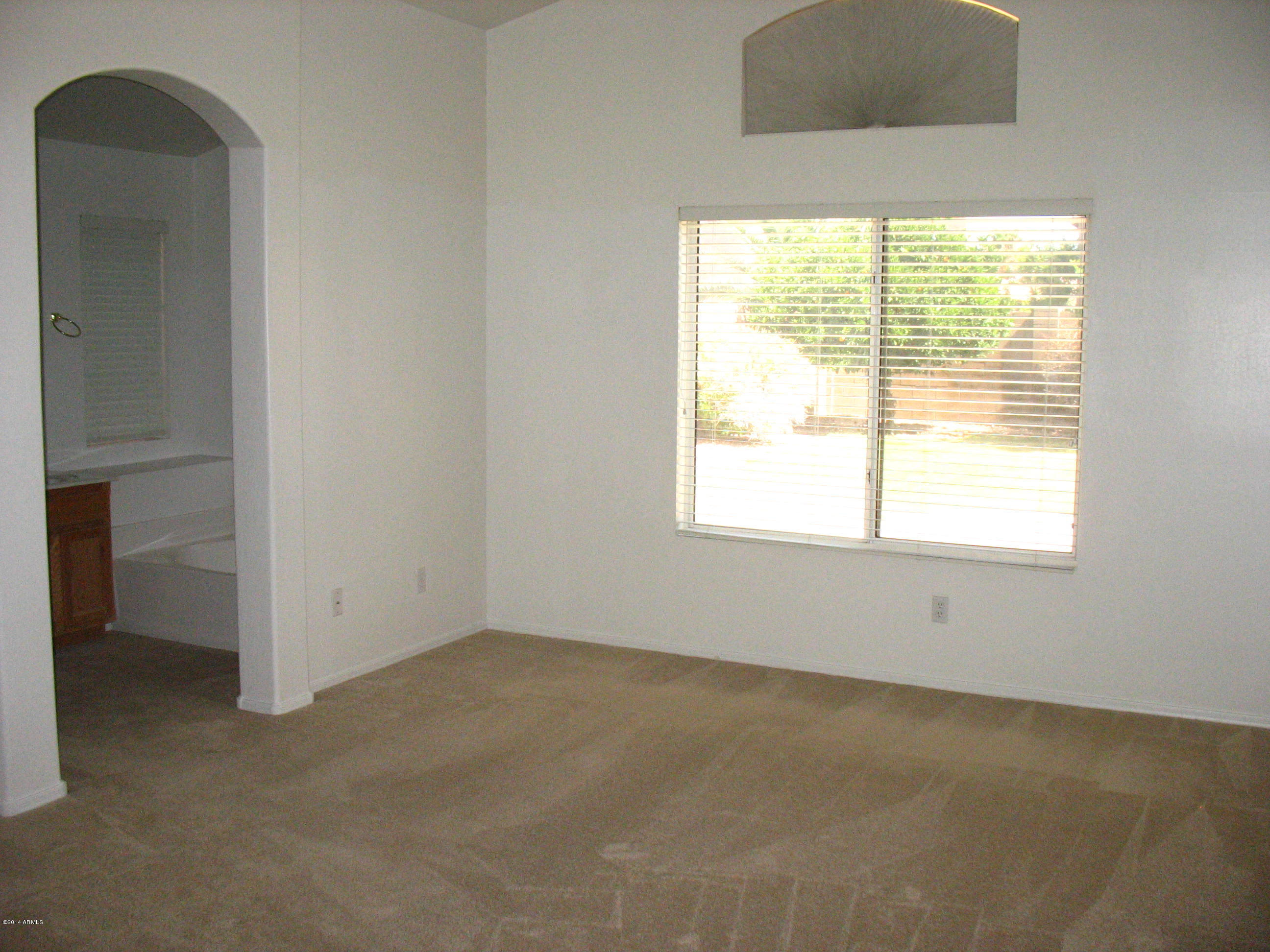 2212 East Escuda Road Phoenix, AZ 85024 - Photo 5 of 8 2212 E