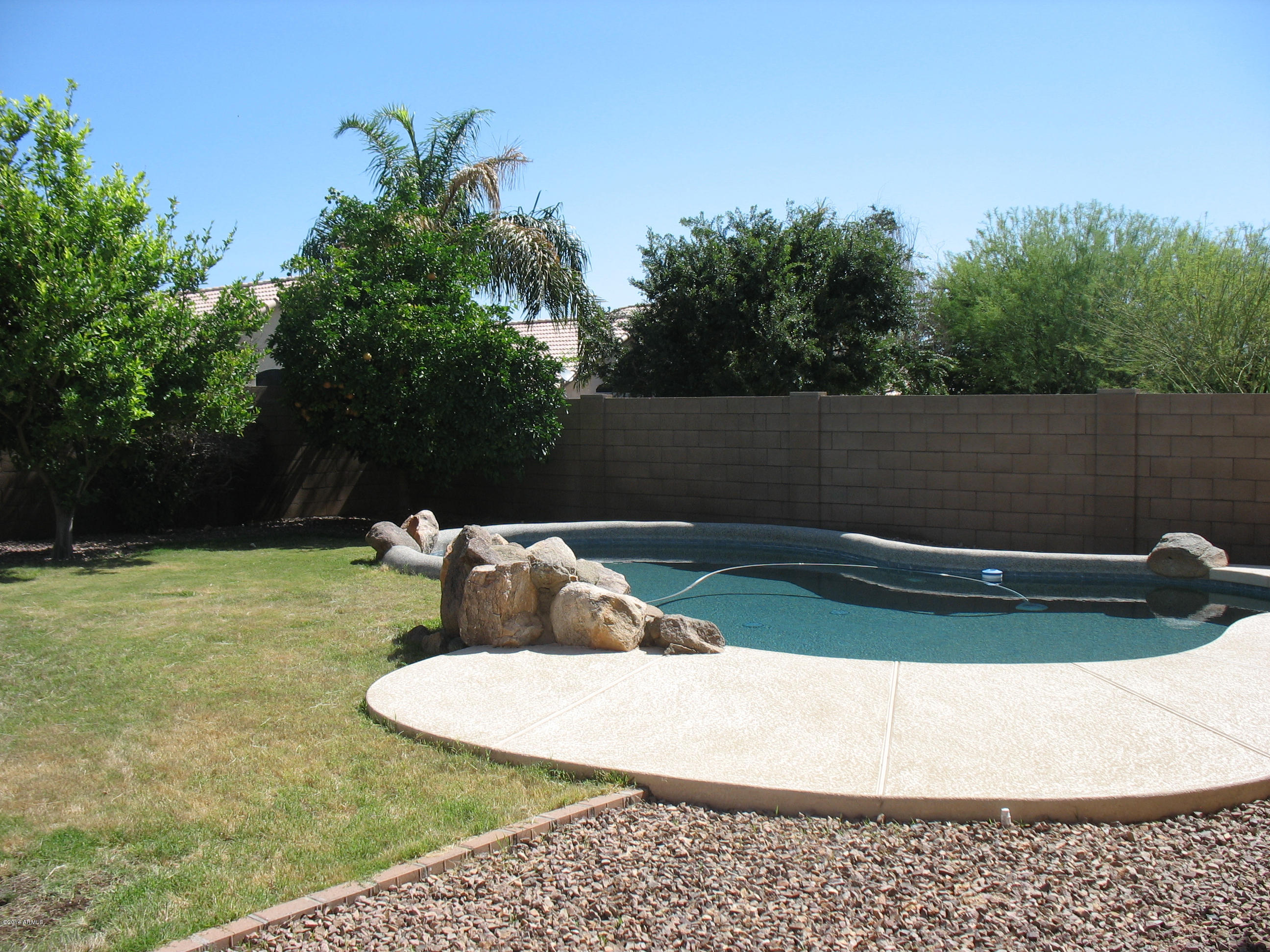 2212 East Escuda Road Phoenix, AZ 85024 - Photo 7 of 8 2212 E